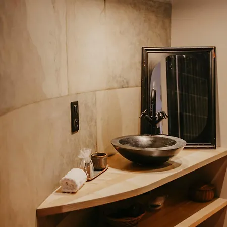 Gæstehus Domaine De La Monestarie - Teritoria 4*